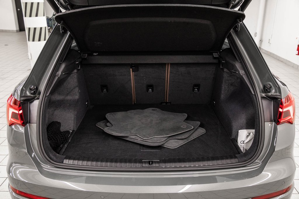 2023 Audi Q3 KOMFORT CANADA EDITION PKG in Laval, Quebec - 11 - w1024h768px