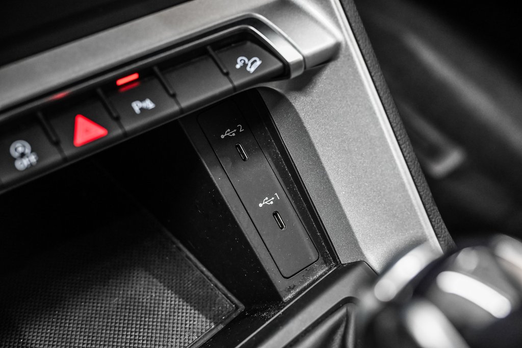 2023 Audi Q3 KOMFORT 45 TFSI QUATTRO in Laval, Quebec - 19 - w1024h768px