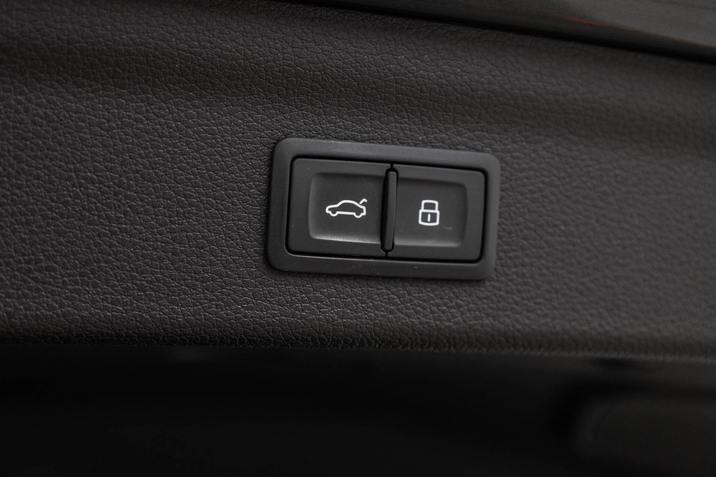 2023 Audi Q3 KOMFORT VORSPRUNG EDITION in Laval, Quebec - 12 - w1024h768px