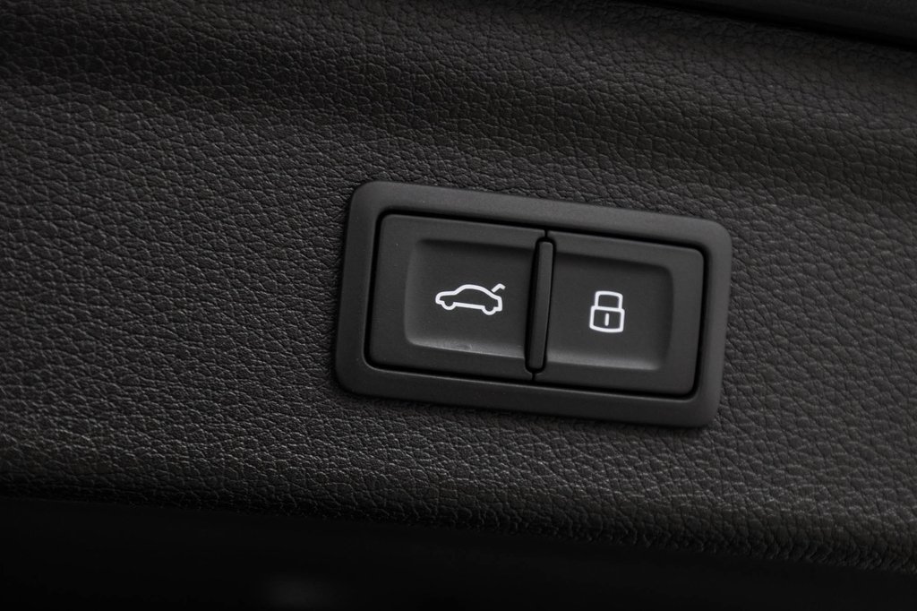 2023 Audi Q3 KOMFORT QUATTRO 45 TFSI in Laval, Quebec - 12 - w1024h768px