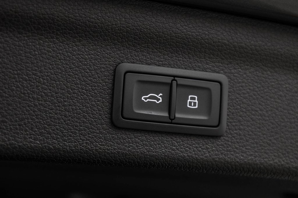 2023 Audi Q3 KOMFORT QUATTRO 45 TFSI in Laval, Quebec - 13 - w1024h768px