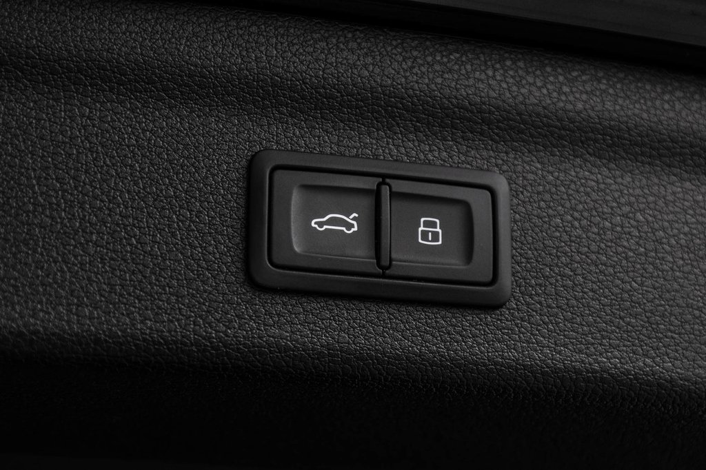 2023 Audi Q3 KOMFORT VORSPRUNG EDITION in Laval, Quebec - 12 - w1024h768px