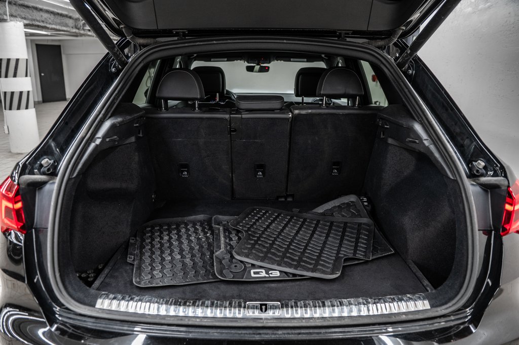 2023 Audi Q3 45TFSI PROGRESSIV S-LINE BLACK OPTICS, 20PCS in Laval, Quebec - 12 - w1024h768px