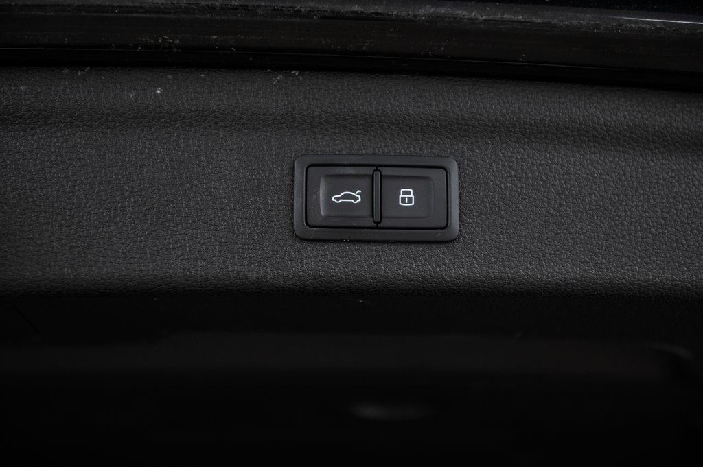 2023 Audi Q3 45TFSI PROGRESSIV S-LINE BLACK OPTICS, 20PCS in Laval, Quebec - 13 - w1024h768px