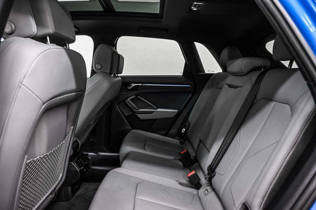 2023 Audi Q3 TECHNIK S-LINE QUATTRO 19 PCS in Laval, Quebec - 24 - w1024h768px