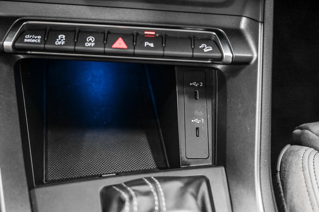 2023 Audi Q3 TECHNIK S-LINE QUATTRO 19 PCS in Laval, Quebec - 21 - w1024h768px