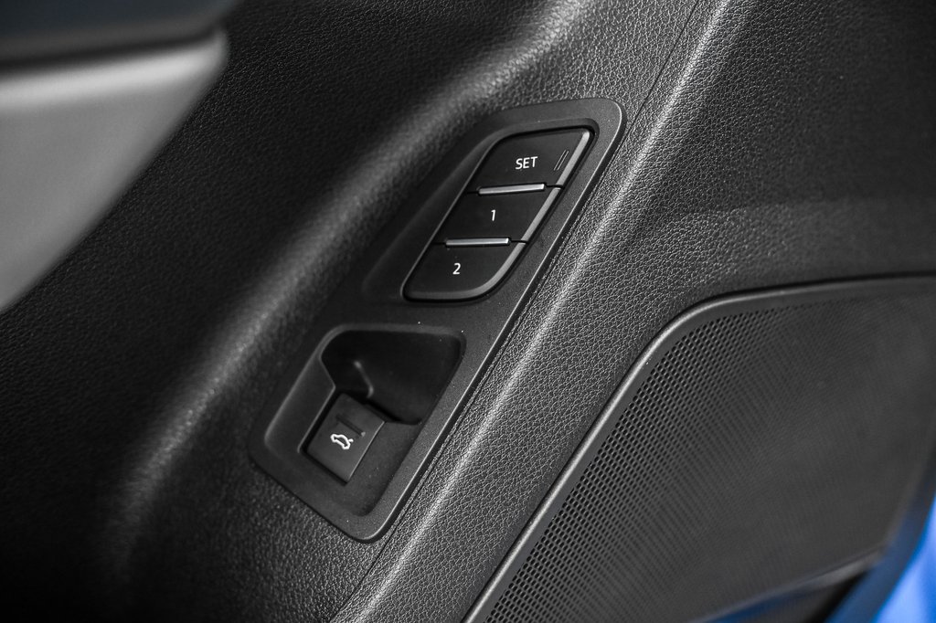 2023 Audi Q3 TECHNIK S-LINE QUATTRO 19 PCS in Laval, Quebec - 12 - w1024h768px