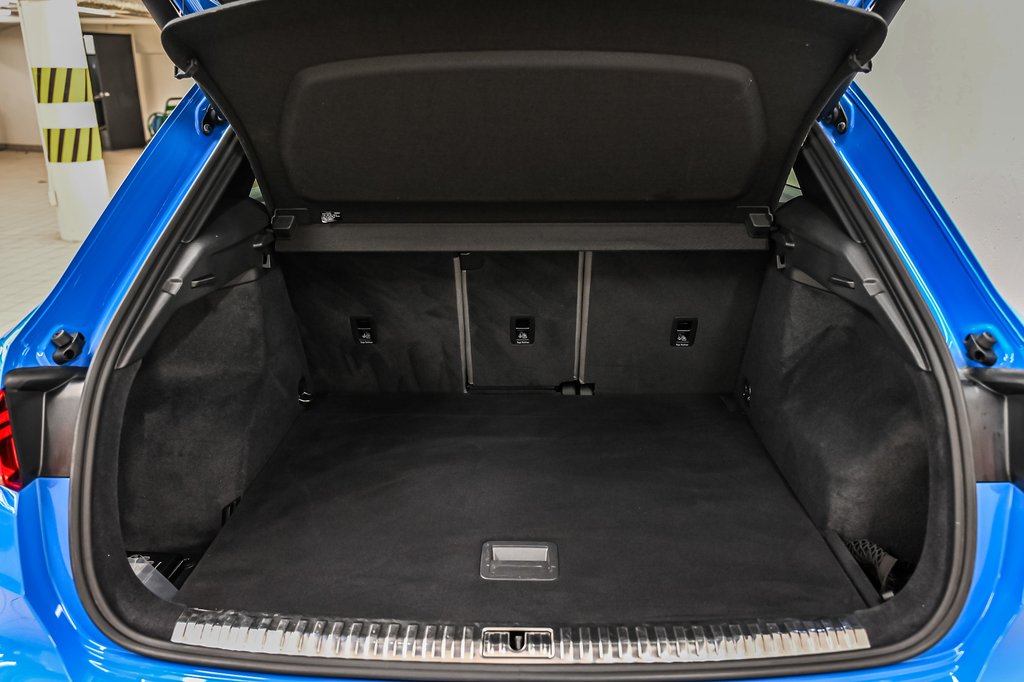 2023 Audi Q3 TECHNIK S-LINE QUATTRO 19 PCS in Laval, Quebec - 9 - w1024h768px