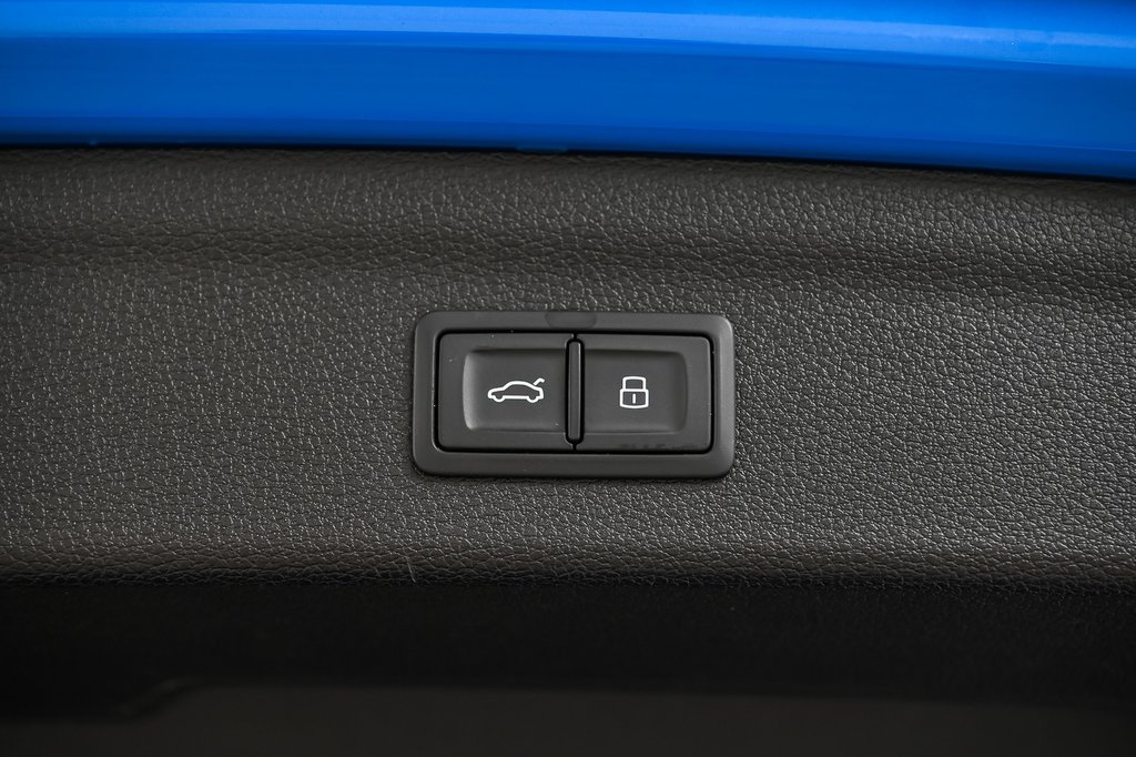2023 Audi Q3 TECHNIK S-LINE QUATTRO 19 PCS in Laval, Quebec - 10 - w1024h768px