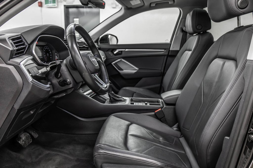 2023 Audi Q3 TECHNIK 19 PCS in Laval, Quebec - 15 - w1024h768px
