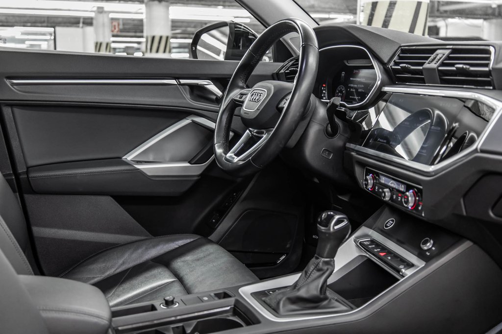 2023 Audi Q3 TECHNIK 19 PCS in Laval, Quebec - 39 - w1024h768px
