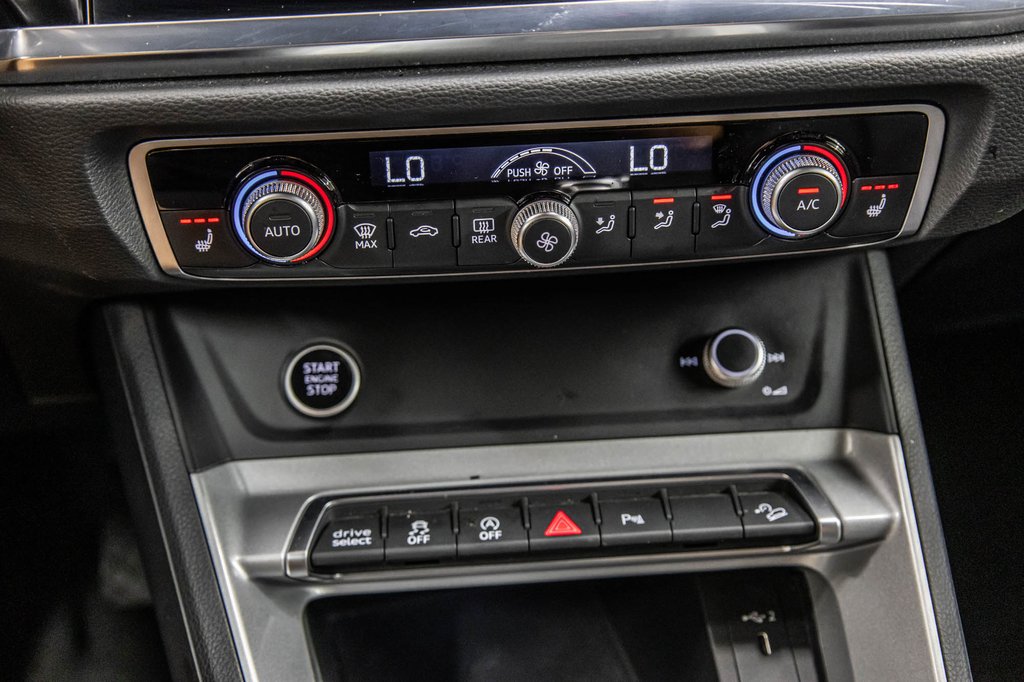 2023 Audi Q3 Komfort 45 Canada Edition PANO CUIR CAMÉRA BAS KM in Laval, Quebec - 24 - w1024h768px