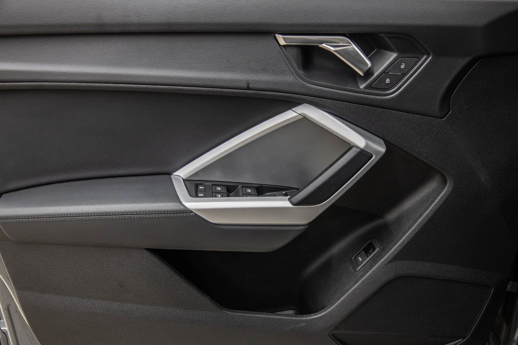 2023 Audi Q3 Komfort 45 Canada Edition PANO CUIR CAMÉRA BAS KM in Laval, Quebec - 13 - w1024h768px