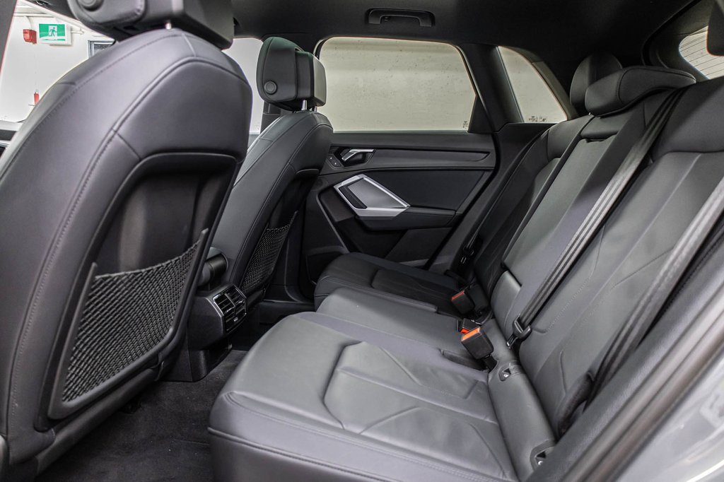 2023 Audi Q3 Komfort 45 Canada Edition PANO CUIR CAMÉRA BAS KM in Laval, Quebec - 29 - w1024h768px