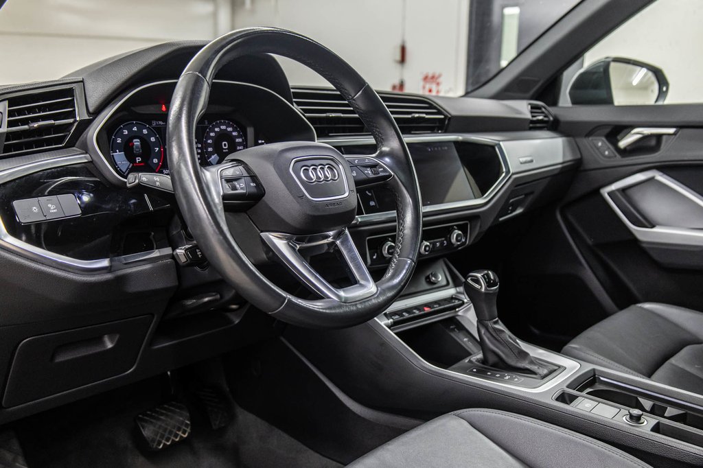 2023 Audi Q3 Komfort 45 Canada Edition PANO CUIR CAMÉRA BAS KM in Laval, Quebec - 16 - w1024h768px