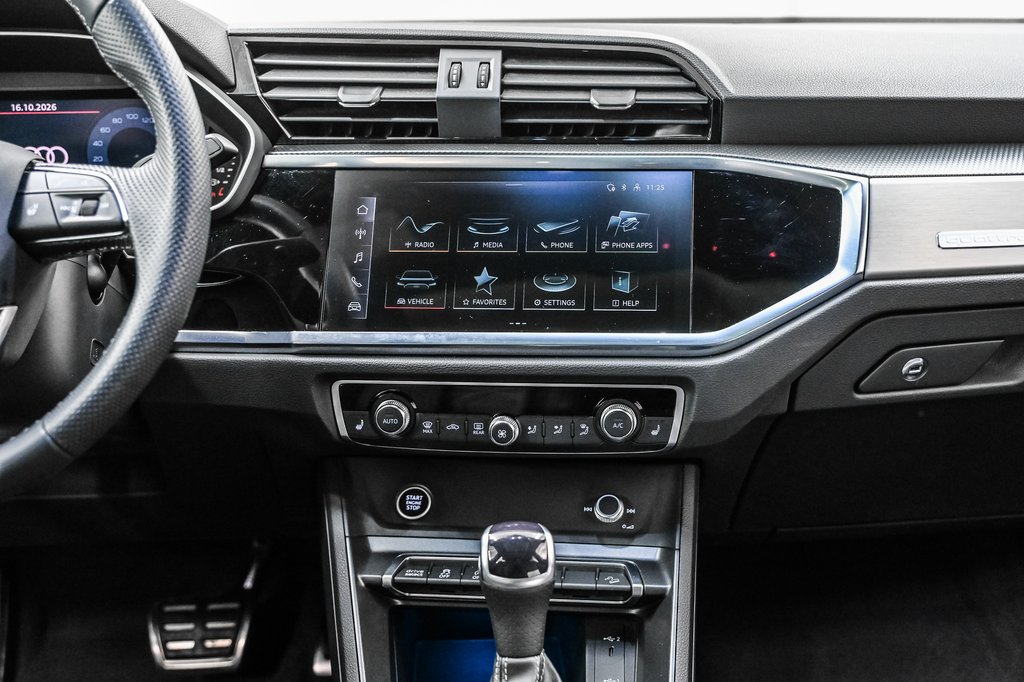 2023 Audi Q3 PROGRESSIV S-LINE BLACK PKG in Laval, Quebec - 24 - w1024h768px