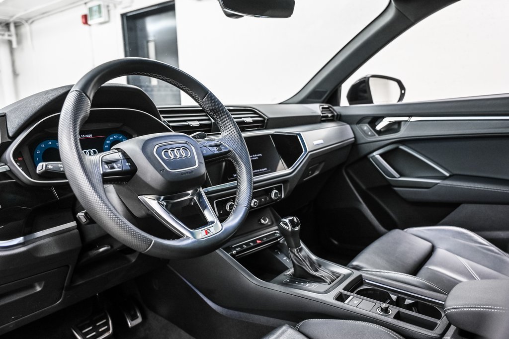 2023 Audi Q3 PROGRESSIV S-LINE BLACK PKG in Laval, Quebec - 12 - w1024h768px
