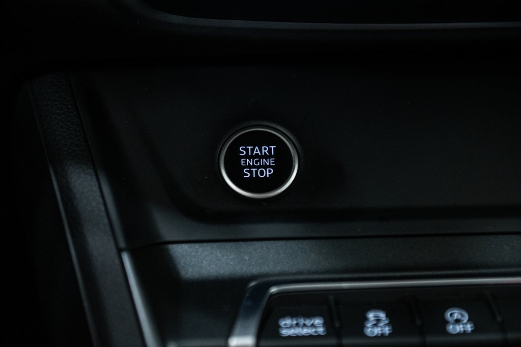 2023 Audi Q3 TECHNIK S-LINE BLACK OPTIC in Laval, Quebec - 27 - w1024h768px