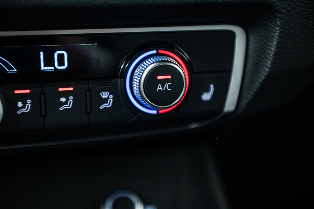 2023 Audi Q3 TECHNIK S-LINE BLACK OPTIC in Laval, Quebec - 26 - w1024h768px