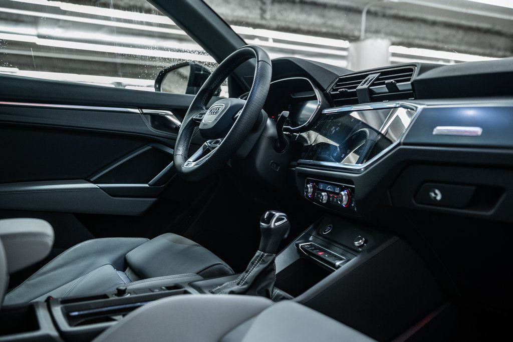 2023 Audi Q3 TECHNIK S-LINE BLACK OPTIC in Laval, Quebec - 34 - w1024h768px