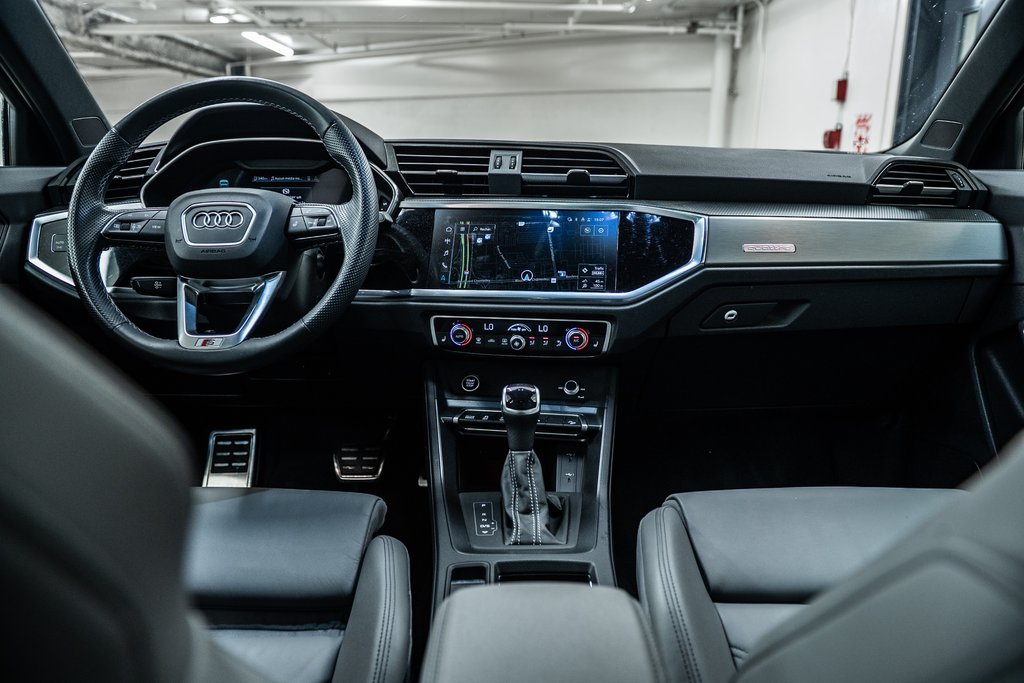 2023 Audi Q3 TECHNIK S-LINE BLACK OPTIC in Laval, Quebec - 31 - w1024h768px