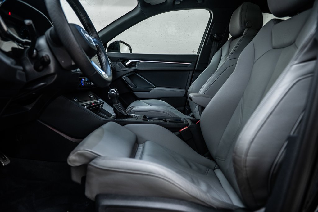 2023 Audi Q3 TECHNIK S-LINE BLACK OPTIC in Laval, Quebec - 15 - w1024h768px