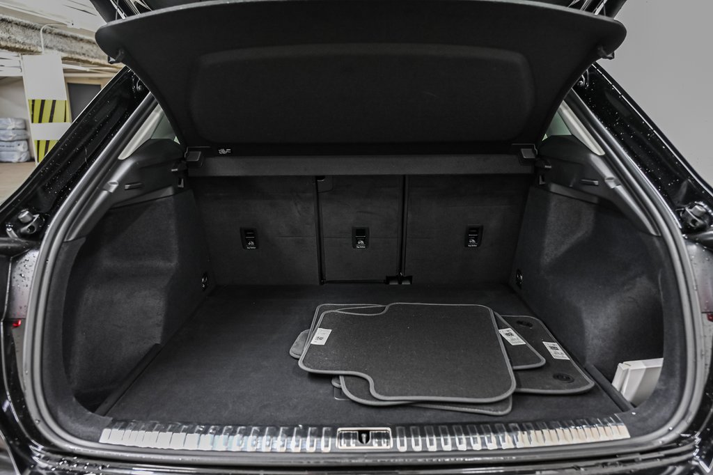 2023 Audi Q3 PROGRESSIV QUATTRO 19 PCS in Laval, Quebec - 8 - w1024h768px