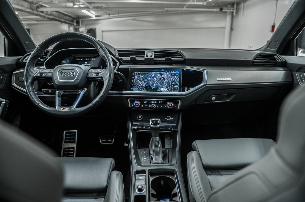 2024 Audi Q3 TECHNIK S-LINE BLACK OPTICS, 20PCS in Laval, Quebec - 30 - w1024h768px