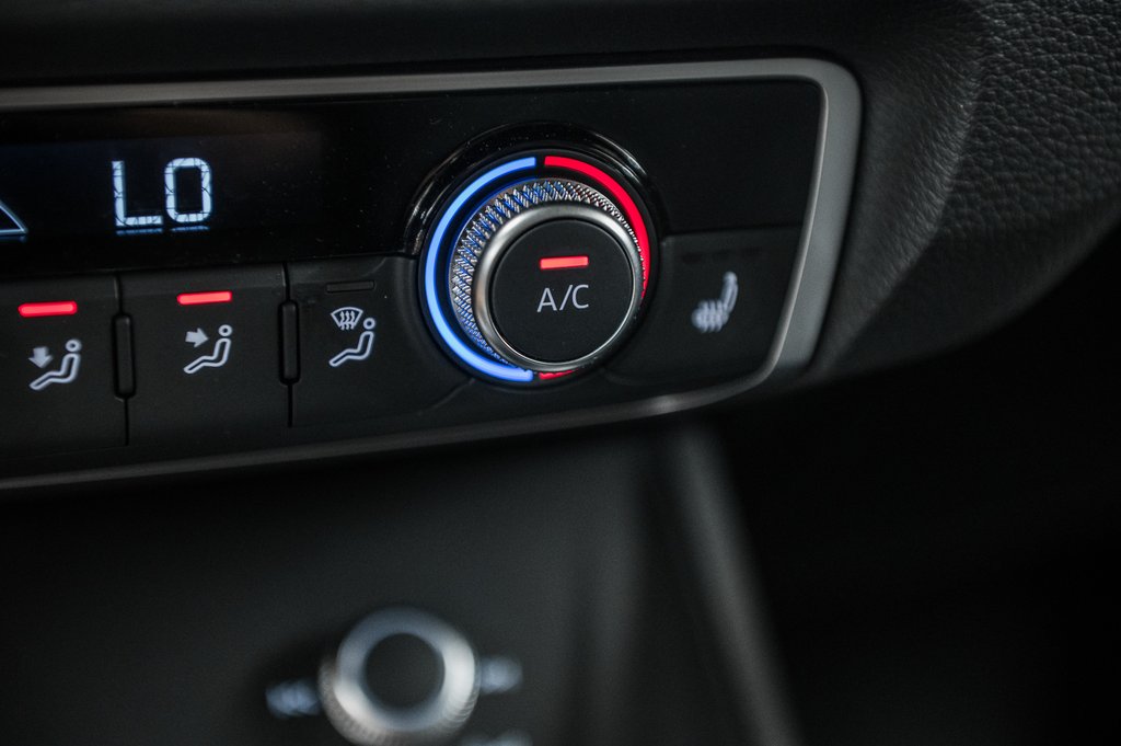 2024 Audi Q3 KOMFORT QUATTRO 45TFSI in Laval, Quebec - 24 - w1024h768px