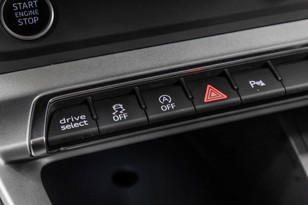 2024 Audi Q3 KOMFORT QUATTRO 45 TFSI in Laval, Quebec - 28 - w1024h768px