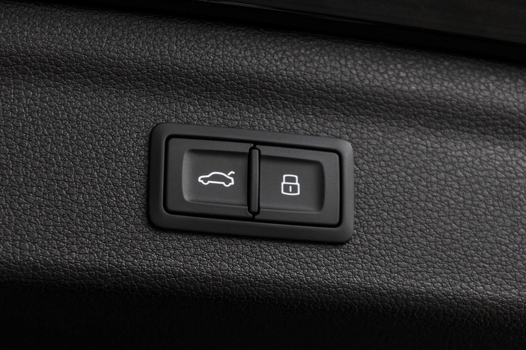 2024 Audi Q3 KOMFORT QUATTRO 45 TFSI in Laval, Quebec - 12 - w1024h768px