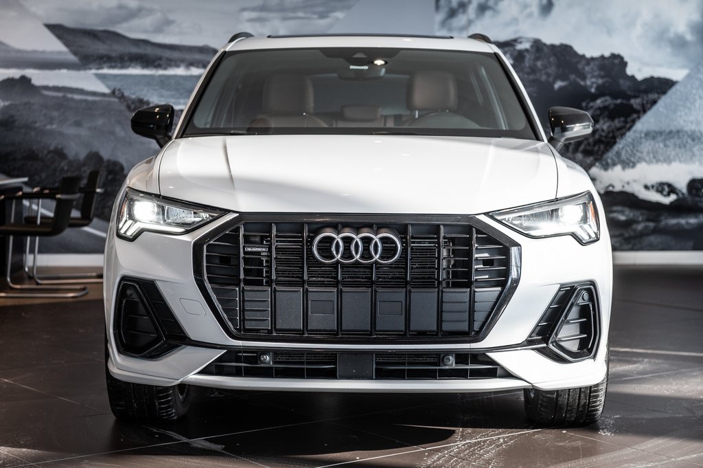 Audi Q3 KOMFORT VORSPRUNG EDITION 2024 à Laval, Québec - 2 - w1024h768px