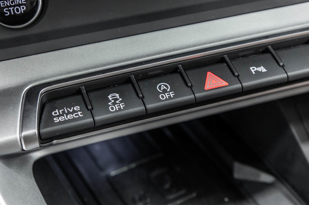 2024 Audi Q3 KOMFORT VORSPRUNG EDITION in Laval, Quebec - 28 - w1024h768px