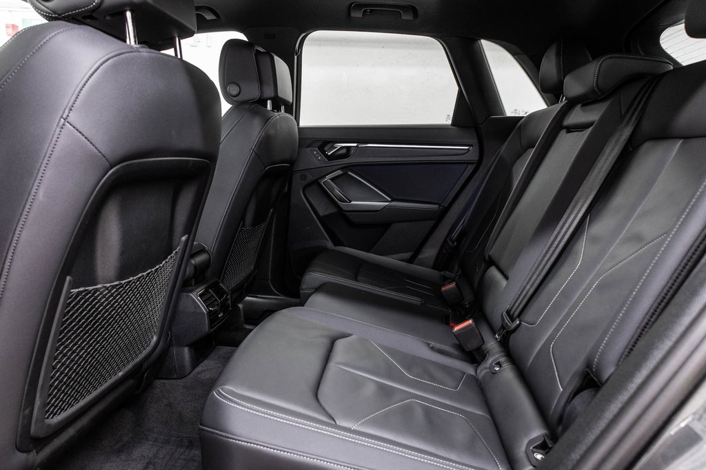2025 Audi Q3 PROGRESSIV S-LINE BLACK OPTICS in Laval, Quebec - 30 - w1024h768px