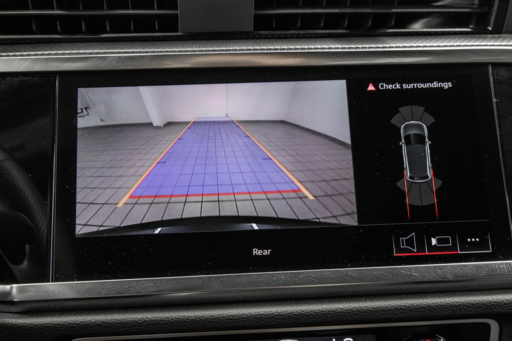 2025 Audi Q3 PROGRESSIV S-LINE BLACK OPTICS in Laval, Quebec - 28 - w1024h768px