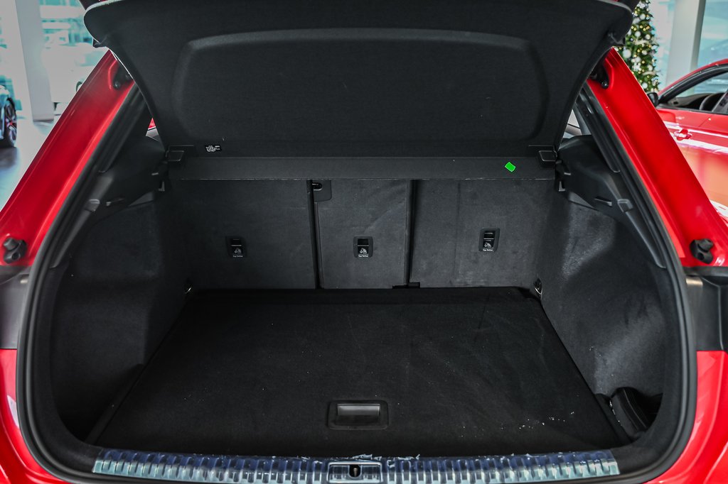 Audi Q3 PROGRESSIV S-LINE BLACK OPTIC 2025 à Laval, Québec - 8 - w1024h768px