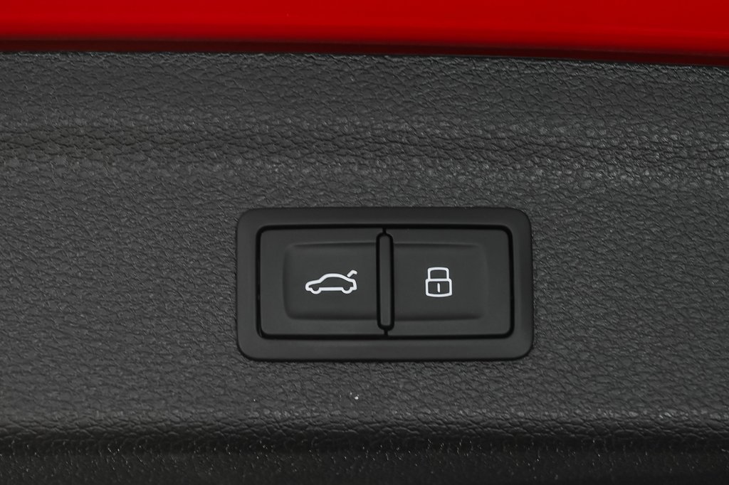 Audi Q3 PROGRESSIV S-LINE BLACK OPTIC 2025 à Laval, Québec - 9 - w1024h768px