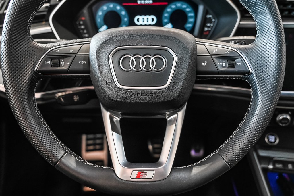 Audi Q3 PROGRESSIV S-LINE BLACK OPTIC 2025 à Laval, Québec - 12 - w1024h768px