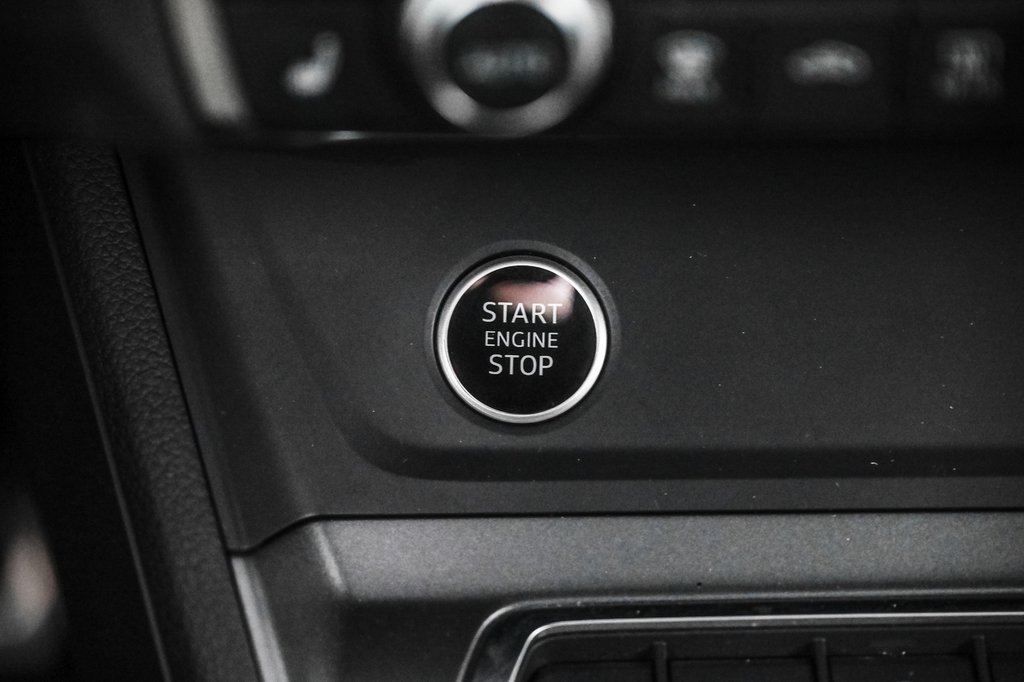 Audi Q3 PROGRESSIV S-LINE BLACK OPTIC 2025 à Laval, Québec - 15 - w1024h768px