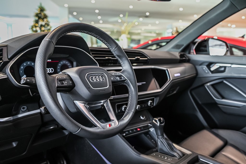 Audi Q3 PROGRESSIV S-LINE BLACK OPTIC 2025 à Laval, Québec - 10 - w1024h768px