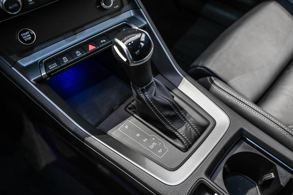 Audi Q3 PROGRESSIV S-LINE BLACK OPTIC 2025 à Laval, Québec - 14 - w1024h768px