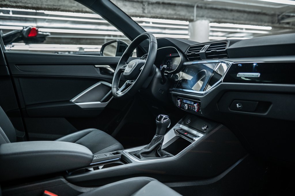 2025 Audi Q3 KOMFORT VORSPRUNG EDITION in Laval, Quebec - 32 - w1024h768px