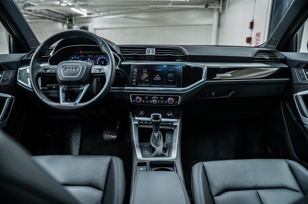 2025 Audi Q3 KOMFORT VORSPRUNG EDITION in Laval, Quebec - 29 - w1024h768px