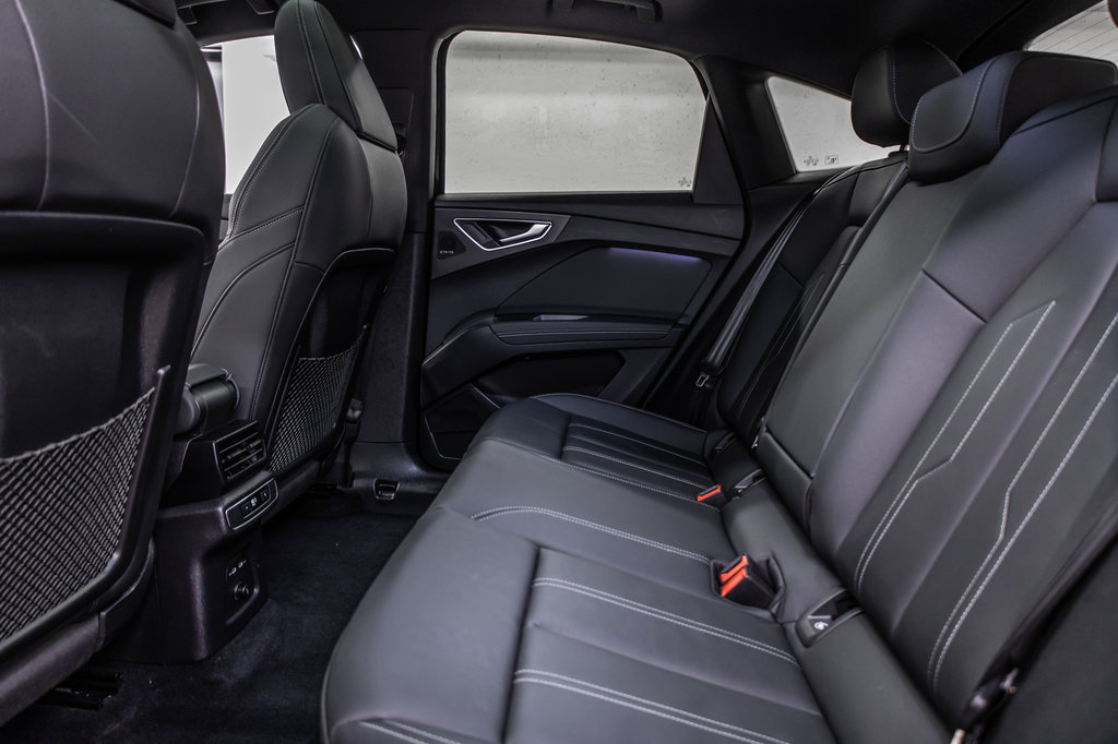Audi Q4 e-tron Sportback BLACK OPTICS, TECH PACK, 20PCS 2024 à Laval, Québec - 33 - w1024h768px