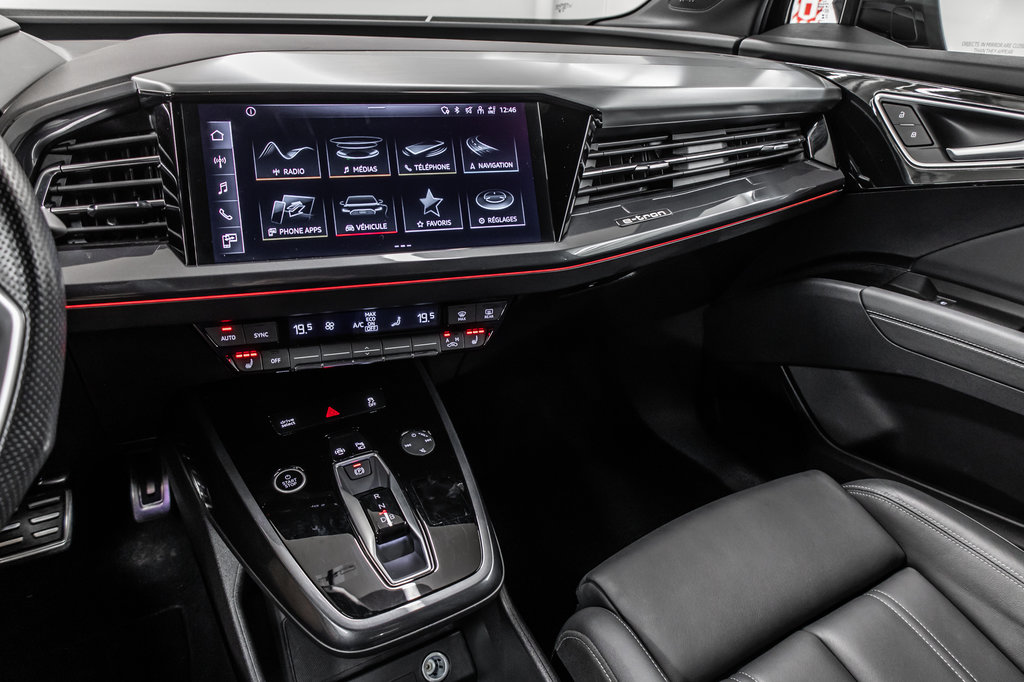 Audi Q4 e-tron Sportback BLACK OPTICS, TECH PACK, 20PCS 2024 à Laval, Québec - 25 - w1024h768px