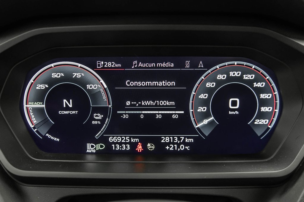 2022 Audi Q4 e-tron KOMFORT PLUS TECH PKG in Laval, Quebec - 18 - w1024h768px