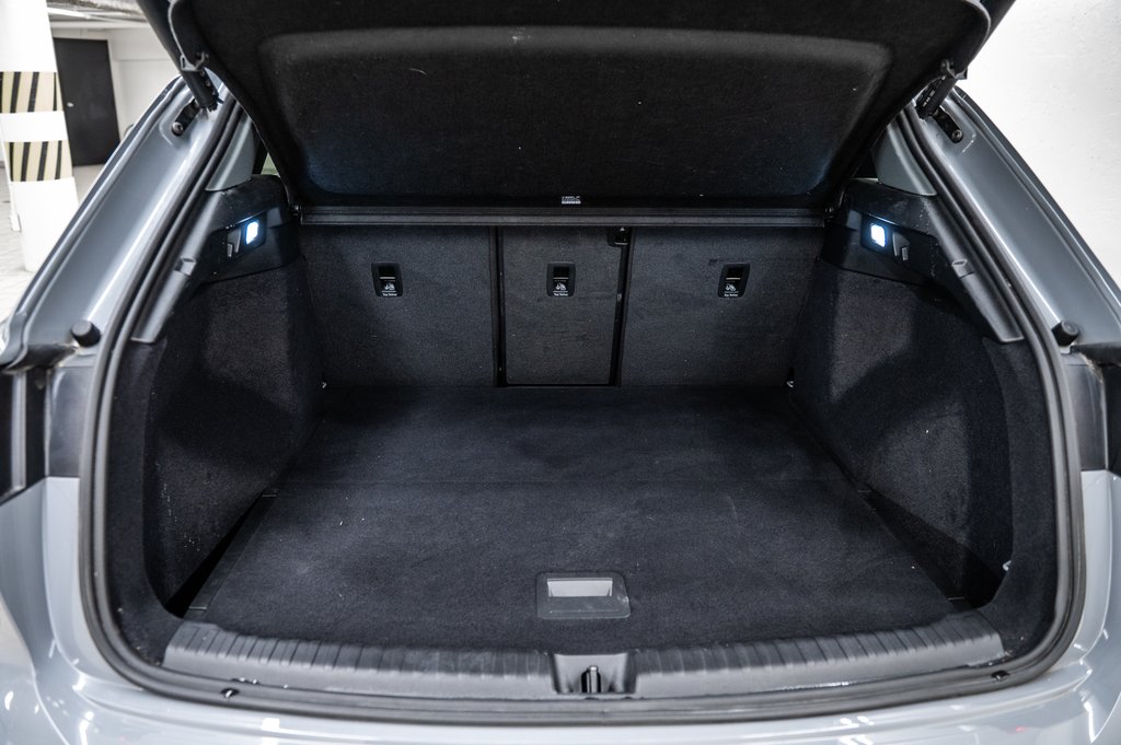 2022 Audi Q4 e-tron KOMFORT QUATTRO 50 in Laval, Quebec - 11 - w1024h768px