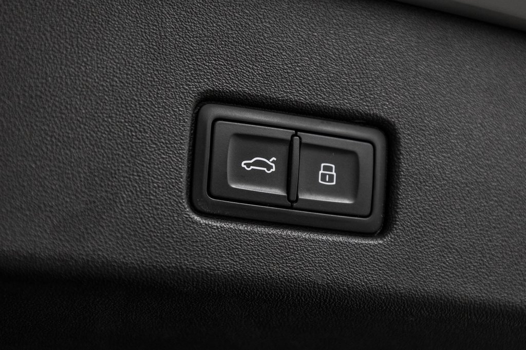 2022 Audi Q4 e-tron PROGRESSIV S-LINE BLACK OPTIC 20 PCS in Laval, Quebec - 12 - w1024h768px