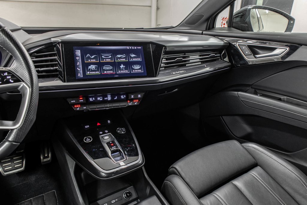 2022 Audi Q4 e-tron PROGRESSIV S-LINE BLACK OPTIC 20 PCS in Laval, Quebec - 24 - w1024h768px