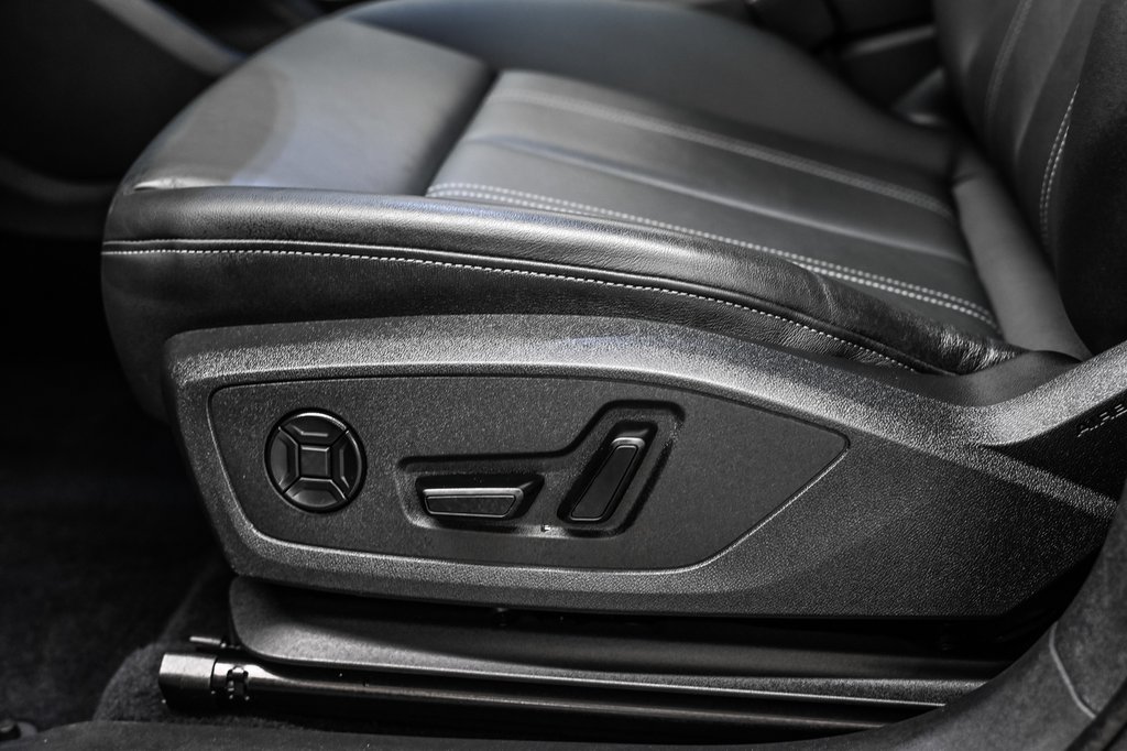 2024 Audi Q4 e-tron QUATTRO in Laval, Quebec - 11 - w1024h768px